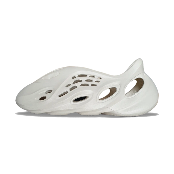 靴 ADIDAS YEEZY FOAM RUNNER SAND FY4567 Adidas Yeezy Foam Runner 